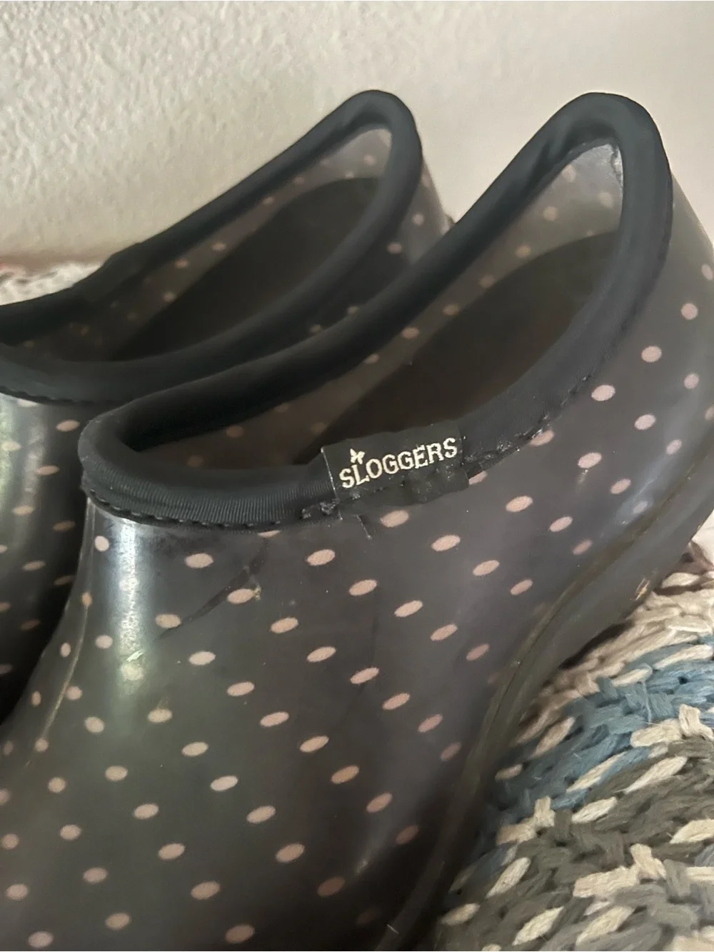 Sloggers Women’s Sz8 Slip-On Black Rain Clog, Tan Polka Dots
